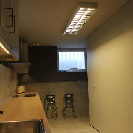 Anna Case de vacanță *