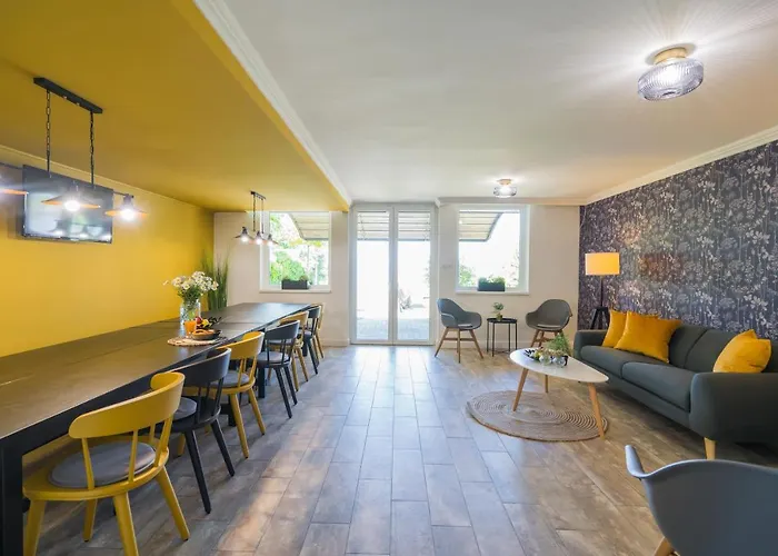 Anna Case de vacanță